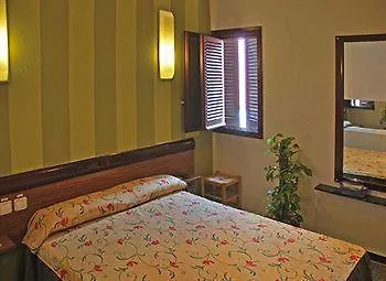 بيت ضيافة فندق Hostal Radio برشلونة